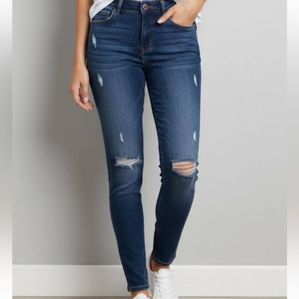 Vervet Women's Distressed Blue Jeans